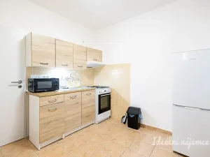 Pronájem bytu 1+1, Praha - Strašnice, Křenická, 35 m2