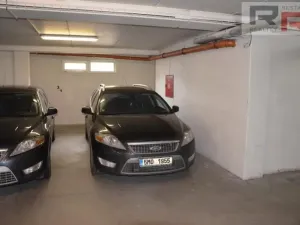 Pronájem garážového stání, Olomouc - Nové Sady, Handkeho, 12 m2