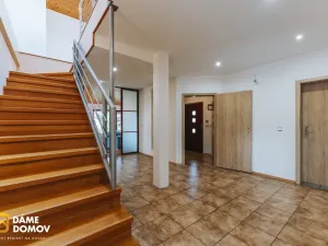 Prodej rodinného domu, Pohořelice, Školní, 350 m2