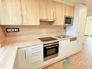 Pronájem bytu 2+1, České Budějovice - České Budějovice 3, Pražská tř., 57 m2