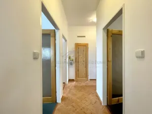 Pronájem atypického bytu, Praha - Strašnice, Pod strání, 9 m2