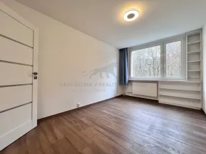 Pronájem bytu 2+kk, Praha - Kobylisy, Jelínkova, 50 m2