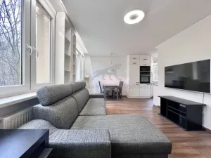 Pronájem bytu 2+kk, Praha - Kobylisy, Jelínkova, 50 m2