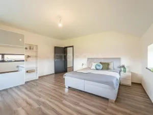 Prodej rodinného domu, Kornatice, 270 m2