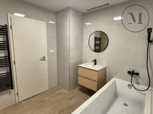 Pronájem bytu 2+kk, České Budějovice, Branišovská, 67 m2