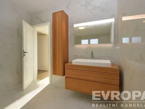 Prodej rodinného domu, Sulice - Hlubočinka, Na Okruhu, 247 m2