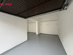 Prodej garáže, Karlovy Vary, 33 m2