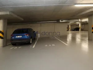 Pronájem bytu 1+kk, Praha, V třešňovce, 43 m2