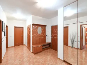 Pronájem bytu 3+kk, Praha - Uhříněves, Nové náměstí, 91 m2