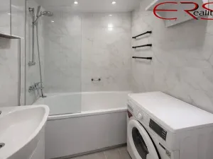 Prodej bytu 3+1, Praha - Hlubočepy, Lamačova, 62 m2