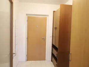 Pronájem bytu 1+kk, Praha - Vysočany, bratří Dohalských, 42 m2