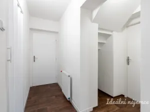 Pronájem bytu 2+kk, Praha - Kunratice, Za bažantnicí, 45 m2