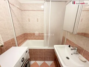 Pronájem bytu 2+kk, Hostivice, B. Němcové, 52 m2