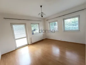 Pronájem rodinného domu, Praha, K vinicím, 251 m2