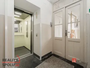 Prodej bytu 2+kk, Praha, Čáslavská, 65 m2