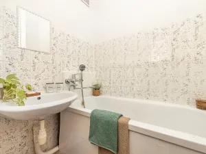 Prodej bytu 2+1, Praha - Libeň, náměstí Na Balabence, 54 m2