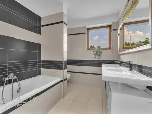 Prodej rodinného domu, Babice, Sportovní, 160 m2