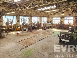 Pronájem komerční nemovitosti, Uhlířské Janovice, Tyršova, 190 m2