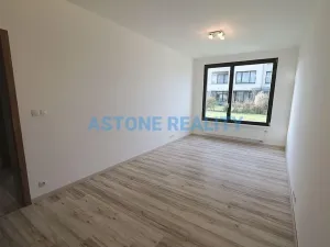 Pronájem bytu 2+kk, Praha - Vysočany, Sousedíkova, 60 m2