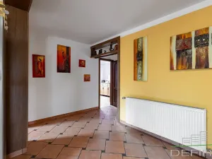 Prodej komerční nemovitosti, Praha - Újezd nad Lesy, Starokolínská, 510 m2