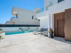 Prodej rodinného domu, Guardamar del Segura, Španělsko, 194 m2