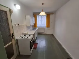 Prodej bytu 2+1, Kynšperk nad Ohří, Zámecká, 56 m2