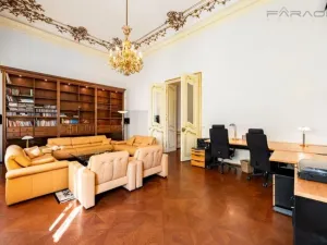 Prodej atypického bytu, Praha - Staré Město, Smetanovo nábřeží, 142 m2