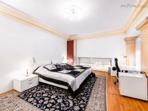 Prodej atypického bytu, Praha - Staré Město, Smetanovo nábřeží, 142 m2