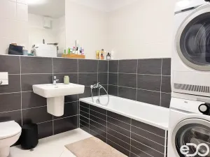 Pronájem bytu 2+kk, Praha, Medunova, 59 m2