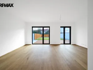 Prodej bytu 2+kk, Hradec Králové - Pražské Předměstí, Gočárova třída, 203 m2