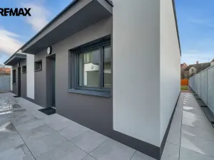 Prodej bytu 2+kk, Hradec Králové - Pražské Předměstí, Gočárova třída, 203 m2