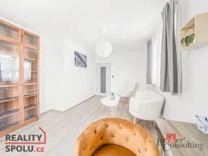 Prodej rodinného domu, Pečky - Velké Chvalovice, Za Statkem, 166 m2