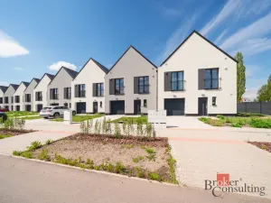 Prodej rodinného domu, Pečky - Velké Chvalovice, Za Statkem, 166 m2