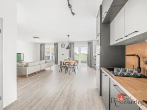 Prodej rodinného domu, Pečky - Velké Chvalovice, Za Statkem, 166 m2
