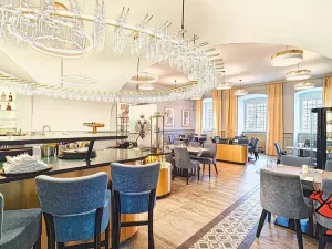 Pronájem restaurace, Dobříš, náměstí Svobody, 419 m2