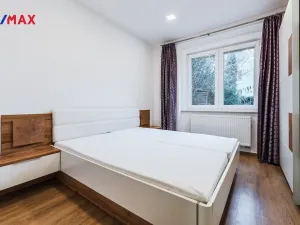 Pronájem bytu 2+1, Praha - Podolí, Nad Ondřejovem, 42 m2