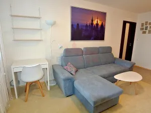 Pronájem bytu 2+kk, Praha - Háje, Janouchova, 43 m2