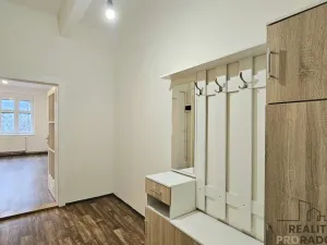 Pronájem bytu 2+kk, Praha - Vysočany, Prouzova, 50 m2