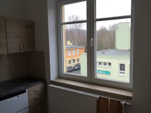 Pronájem bytu 2+1, Karlovy Vary, Kpt. Jaroše, 52 m2