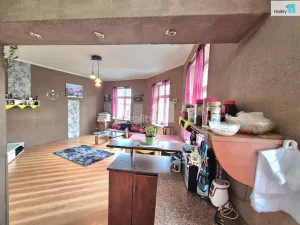 Prodej bytu 4+kk, Aš, Hlavní, 88 m2