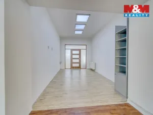 Prodej obchodního prostoru, Praha - Uhříněves, Přátelství, 490 m2