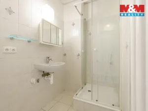 Prodej bytu 2+1, Karlovy Vary, K. Čapka, 55 m2