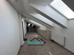 Pronájem bytu 6+kk a větší, Hulín, Vrchlického, 150 m2