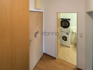 Prodej bytu 1+kk, Praha, Poděbradská, 36 m2