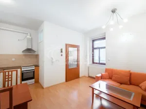Pronájem bytu 2+kk, Praha - Karlín, Sokolovská, 62 m2