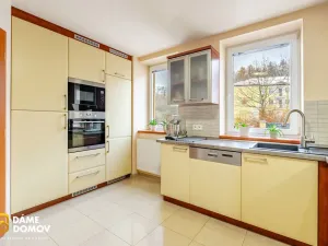 Prodej rodinného domu, Kostelec u Holešova, 260 m2