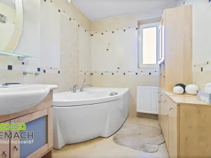 Prodej rodinného domu, Hronov, Karoliny Světlé, 250 m2