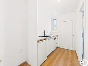 Prodej rodinného domu, Hradec Králové - Plotiště nad Labem, Zahrádkářská, 122 m2