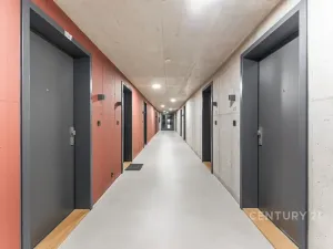 Pronájem bytu 2+kk, Praha - Vysočany, Kolbenova, 54 m2