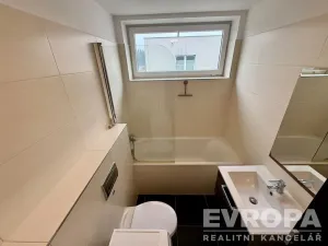Prodej bytu 2+kk, Plzeň - Valcha, Špačková, 55 m2